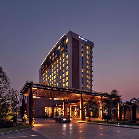 Radisson Blu Hotel Guwahati Ngoại thất bức ảnh The Royal